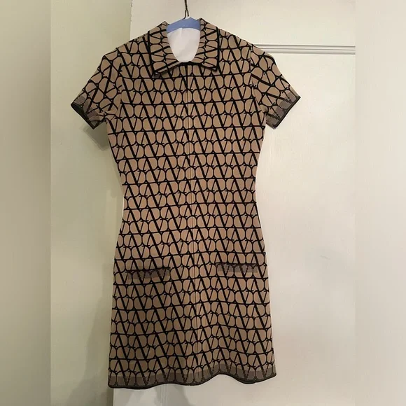 Authentic Valentino v logo dress size xs/s - Picture 2 of 7